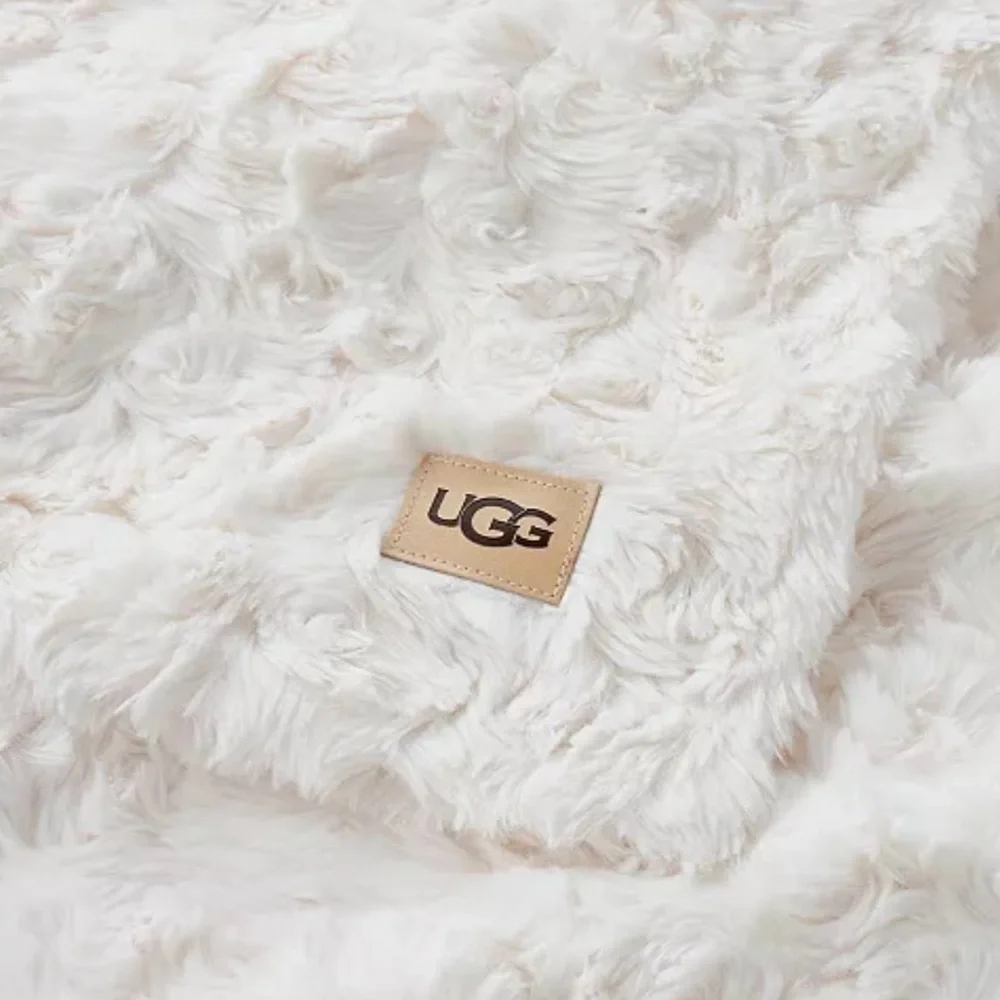 UGG Adalee Cozy Faux Fur Throw Natural White 50x70 NWT